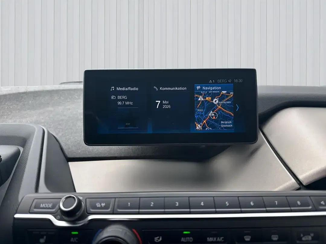 BMW i3 - Thumbnail 13