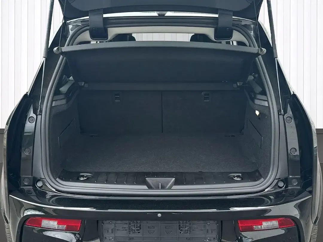 BMW i3 - Thumbnail 6