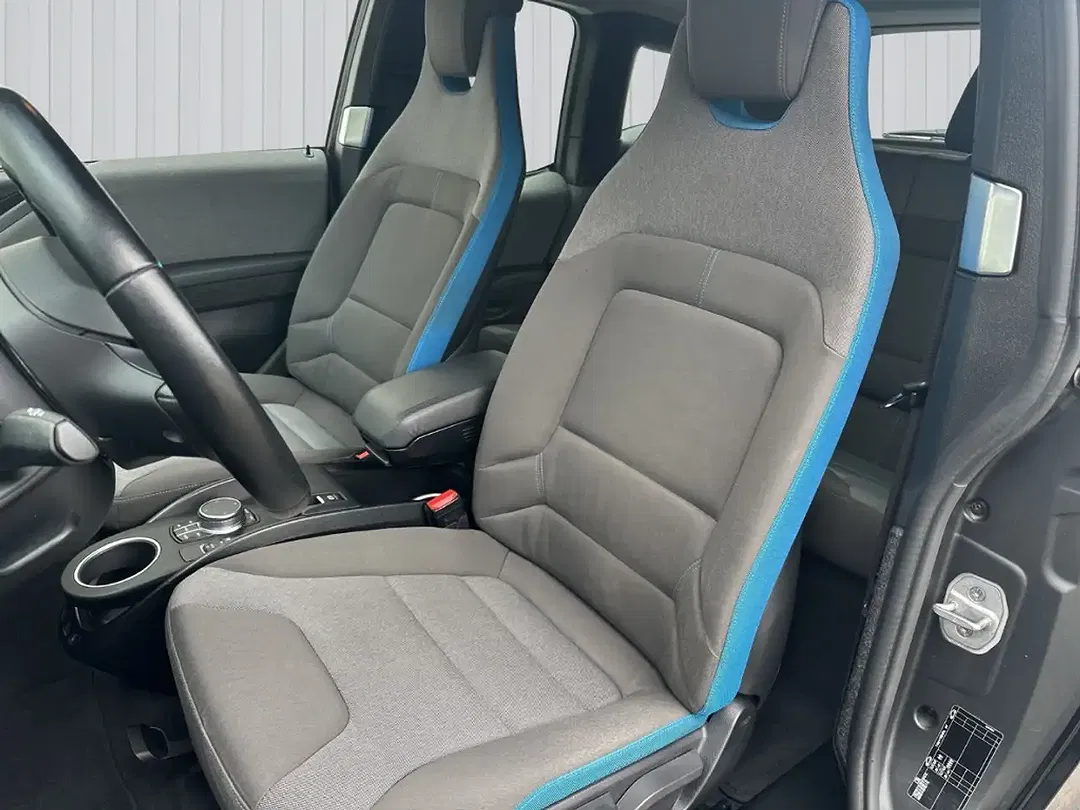 BMW i3 - Thumbnail 8