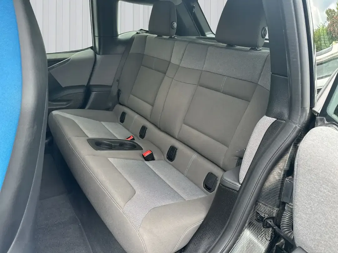 BMW i3 - Thumbnail 9