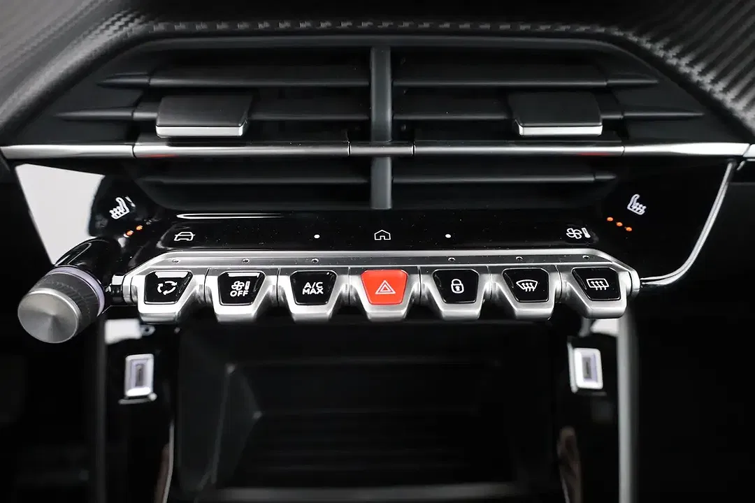 Peugeot 2008 - Thumbnail 11