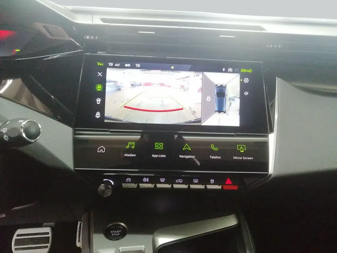 Peugeot 308 - Thumbnail 13
