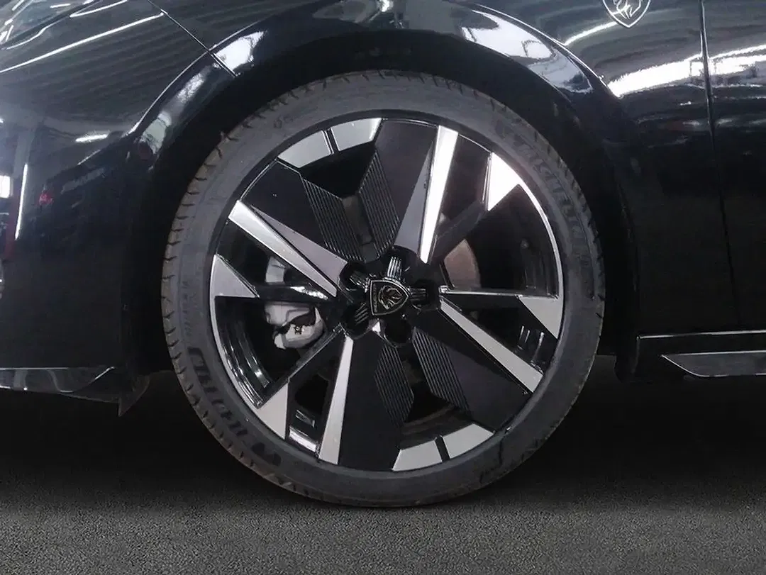 Peugeot 308 - Thumbnail 6