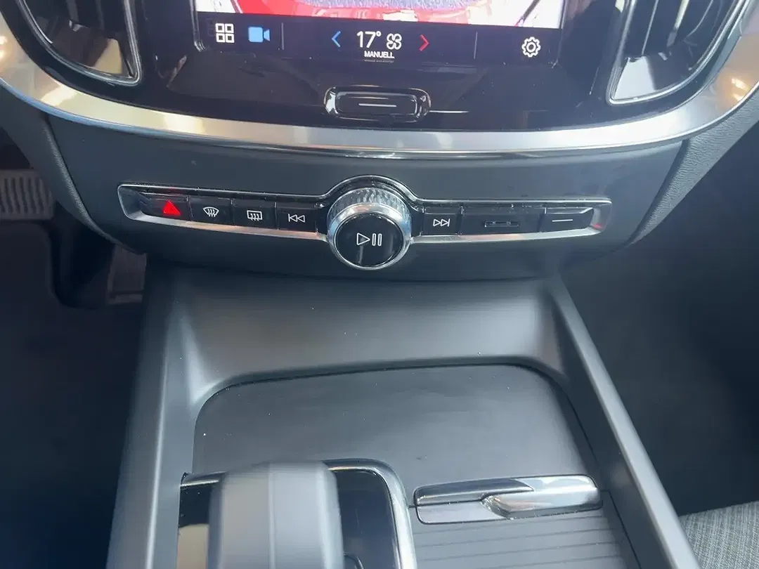 Volvo S60 - Thumbnail 8