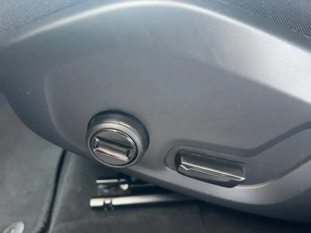 Volvo S60 - Thumbnail 10