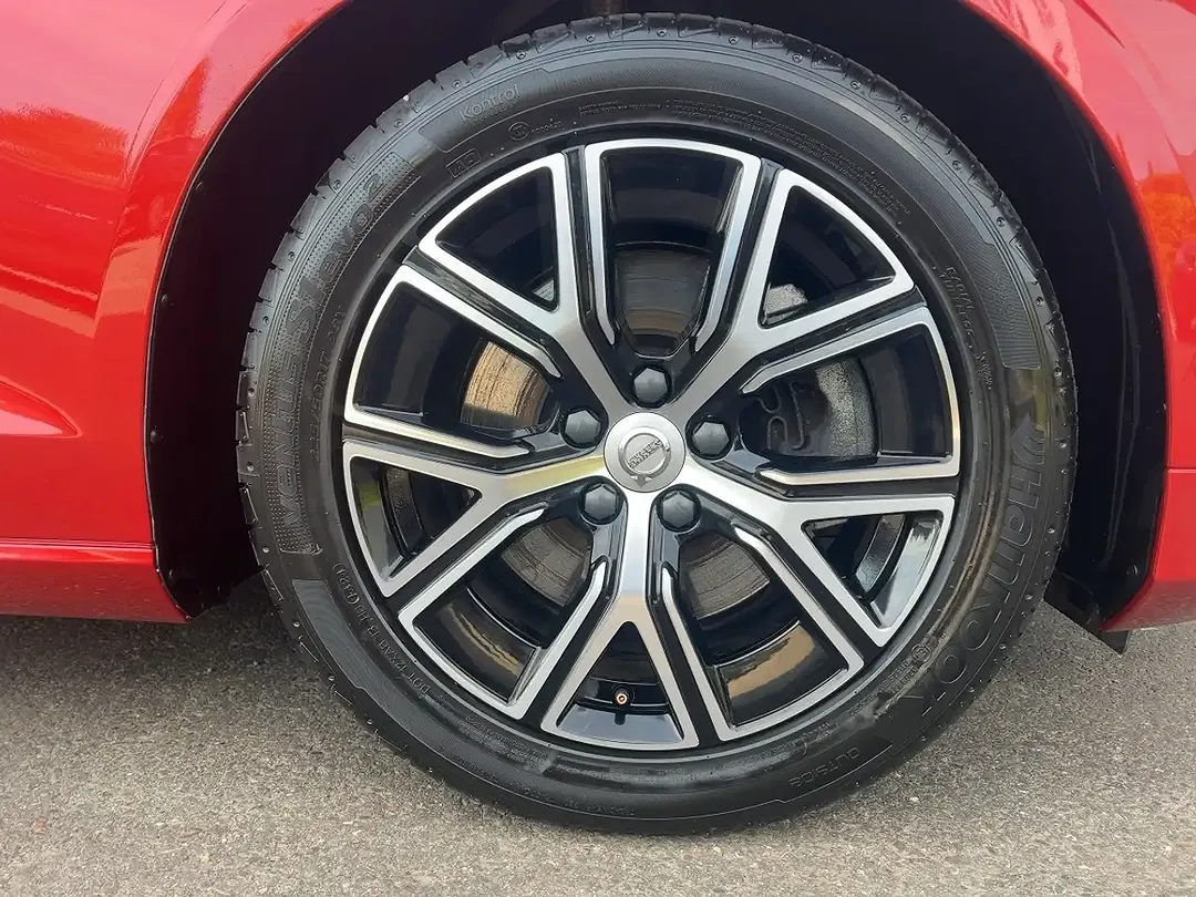 Volvo S60 - Thumbnail 11