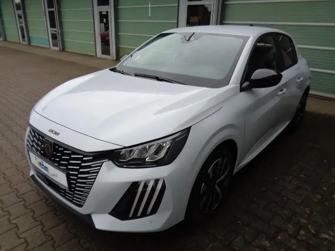 Peugeot 208 - Thumbnail 3