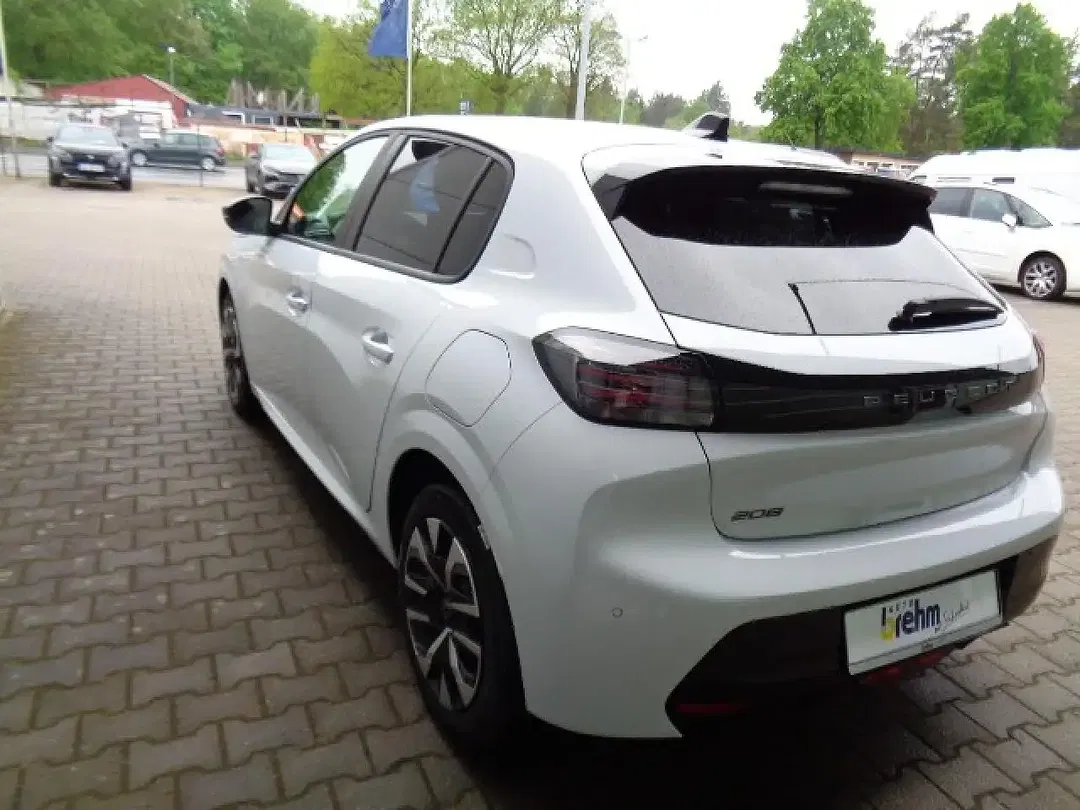 Peugeot 208 - Thumbnail 4