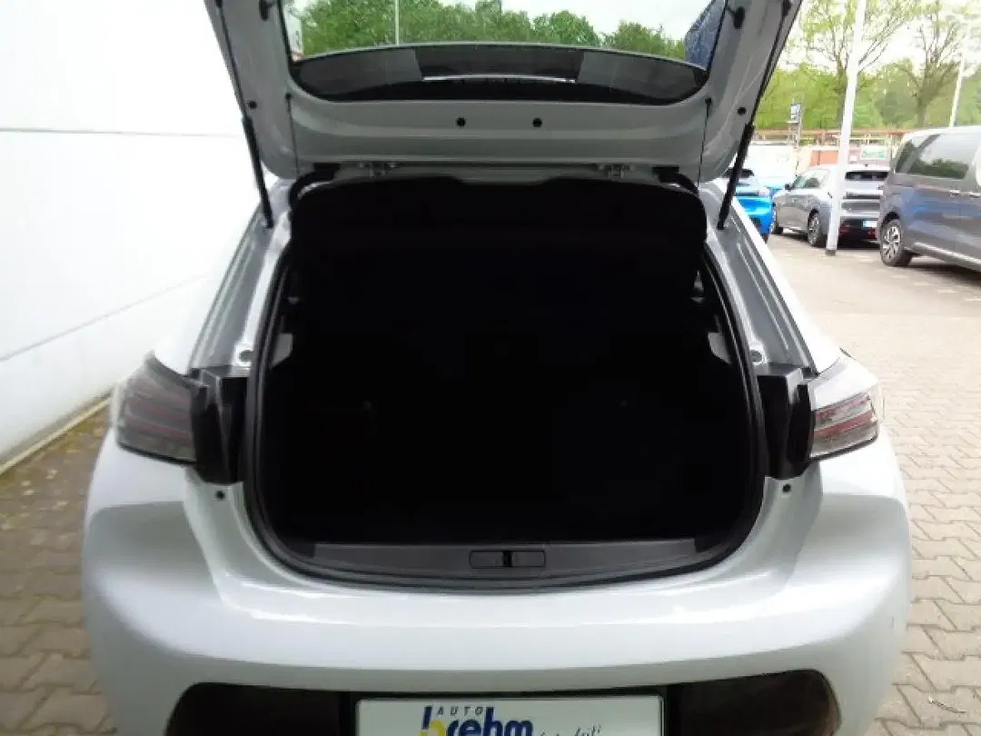 Peugeot 208 - Thumbnail 6