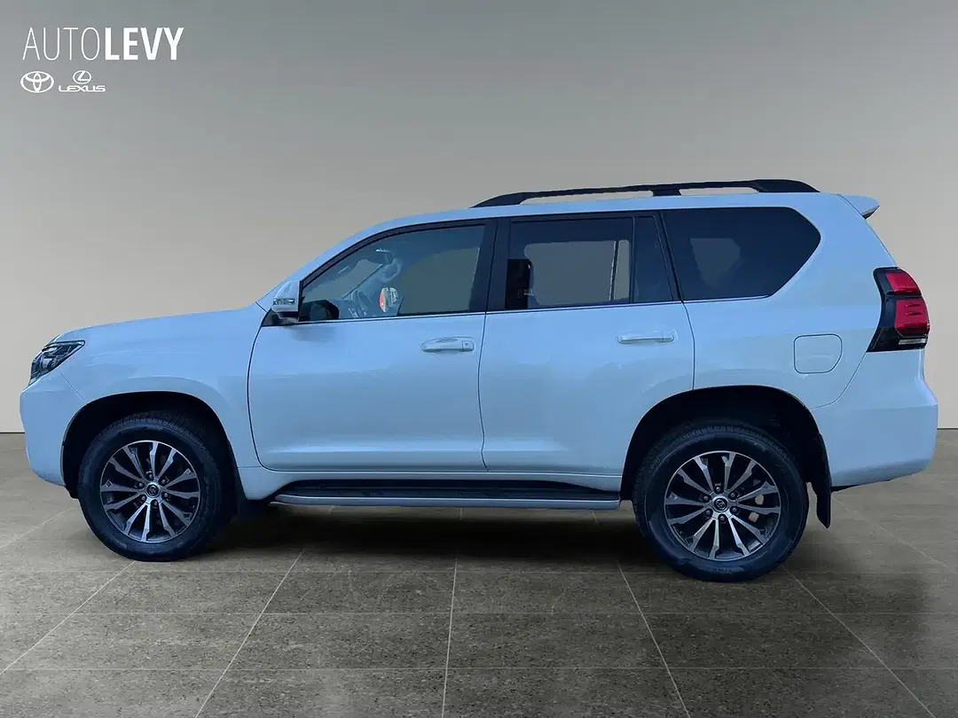 Toyota Land Cruiser - Thumbnail 3
