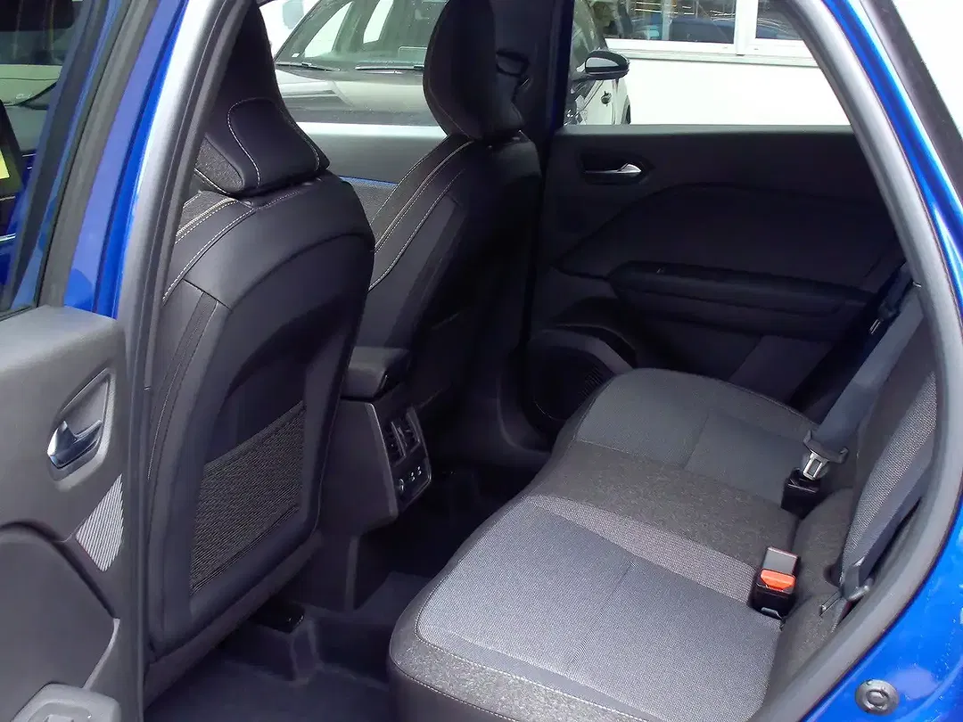 Renault Captur - Thumbnail 10