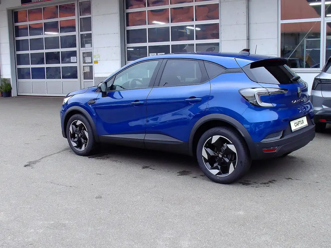 Renault Captur - Thumbnail 3
