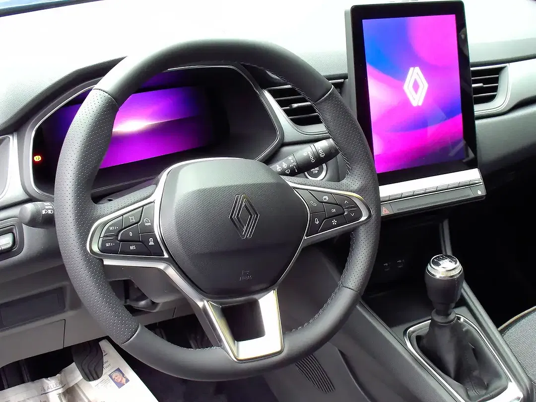 Renault Captur - Thumbnail 8