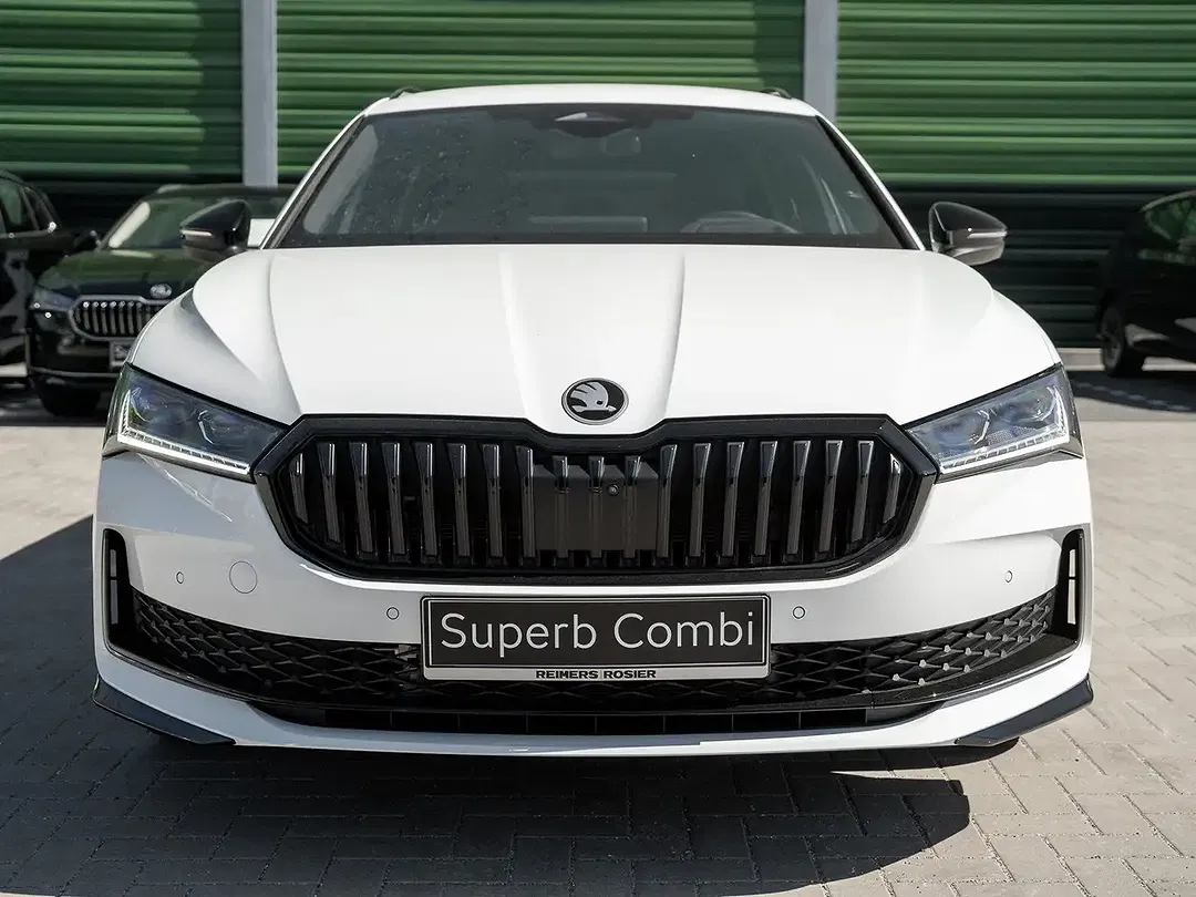 Skoda Superb - Thumbnail 2