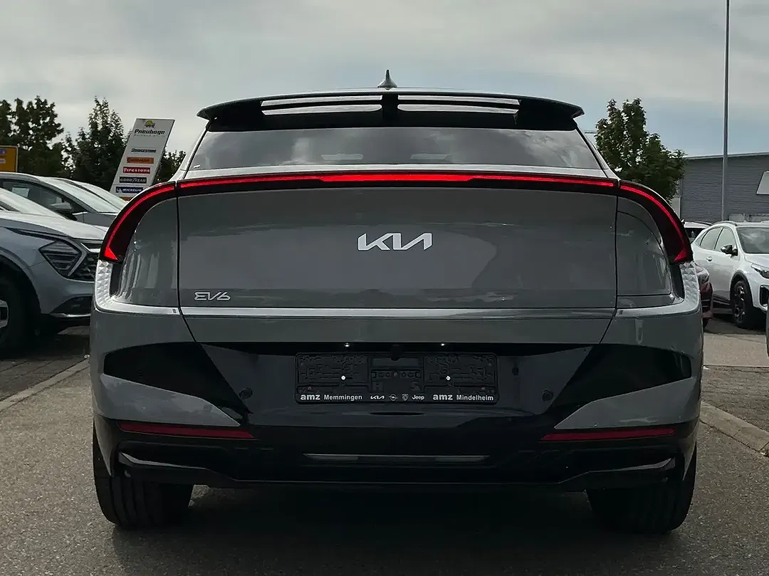Kia EV6 - Thumbnail 4