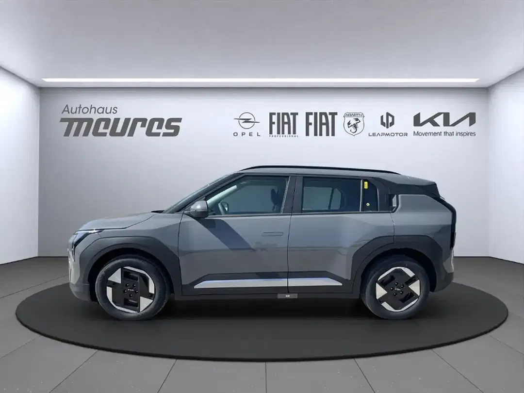 Kia EV3 - Thumbnail 2