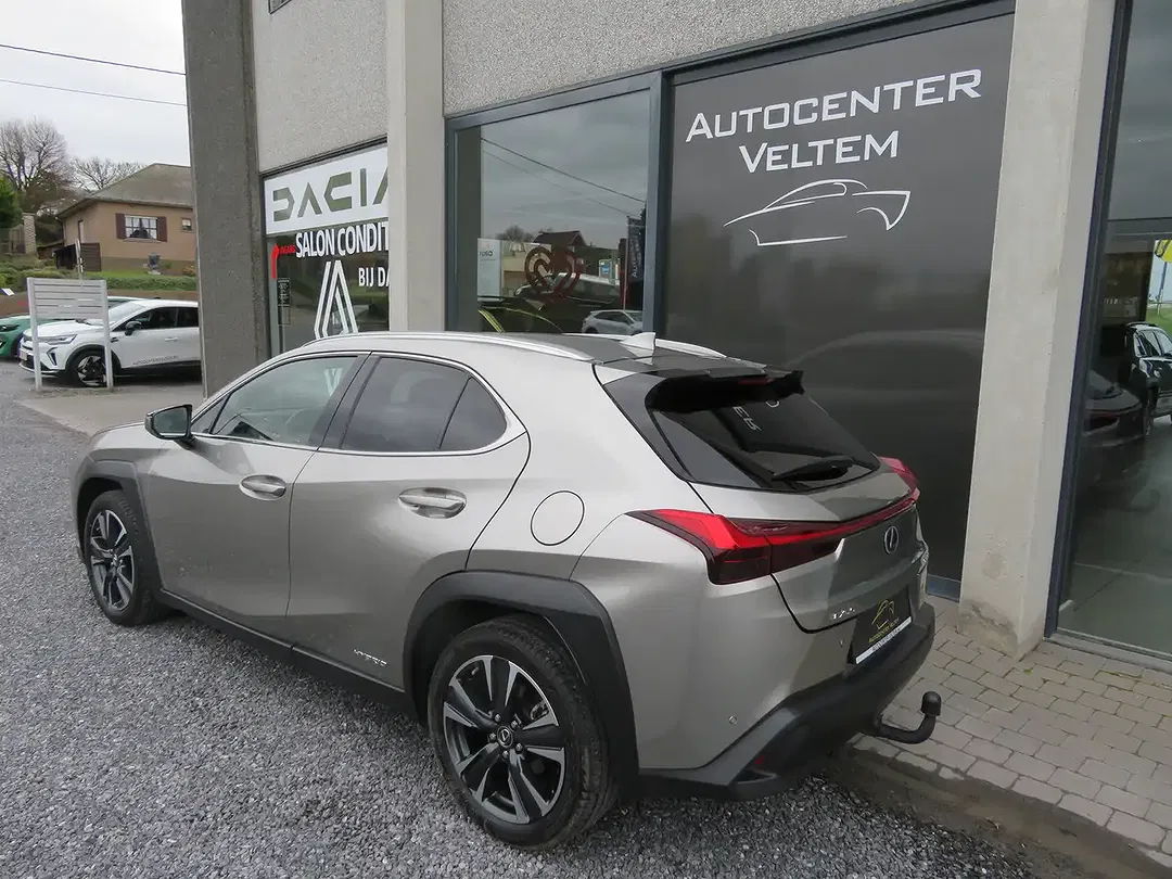 Lexus UX 250h - Thumbnail 21