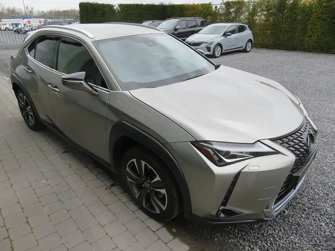 Lexus UX 250h - Thumbnail 3