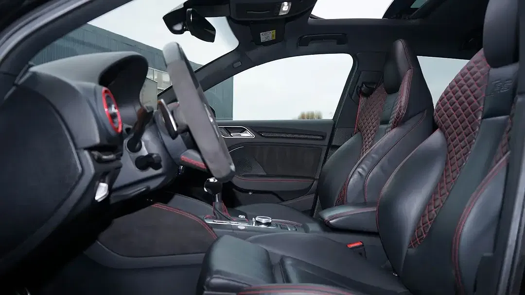 Audi RS3 - Thumbnail 6