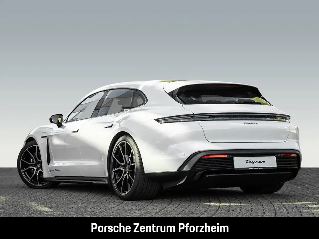 Porsche Taycan - Thumbnail 3