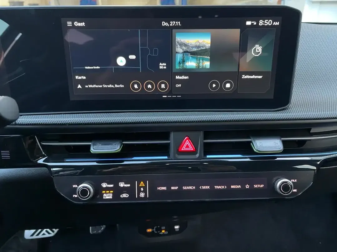 Kia EV6 - Thumbnail 11