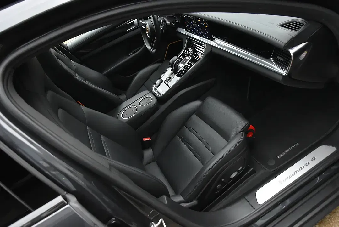 Porsche Panamera - Thumbnail 11