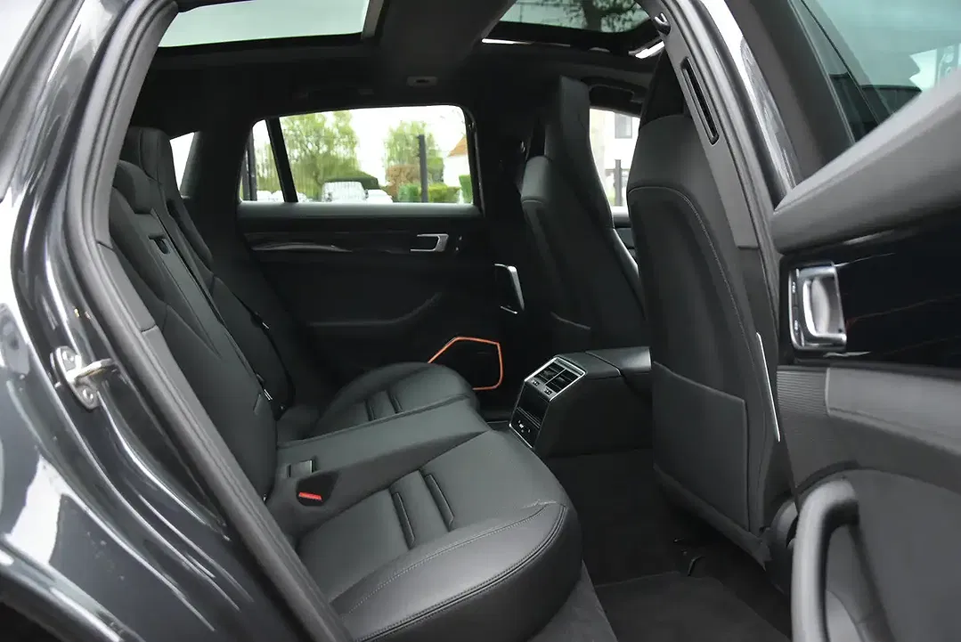 Porsche Panamera - Thumbnail 12