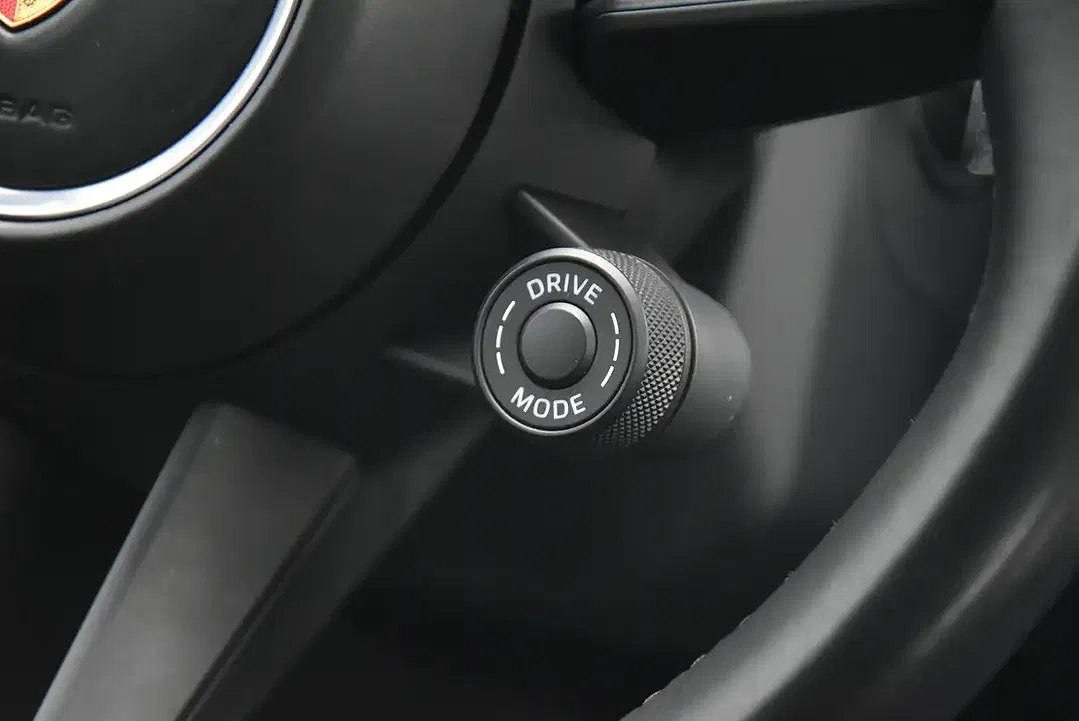 Porsche Panamera - Thumbnail 20