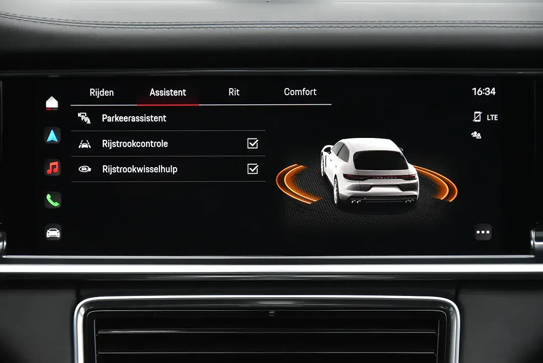 Porsche Panamera - Thumbnail 25