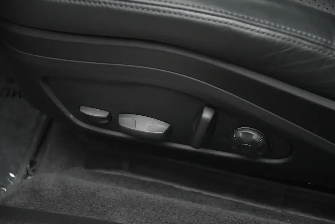 Porsche Panamera - Thumbnail 29