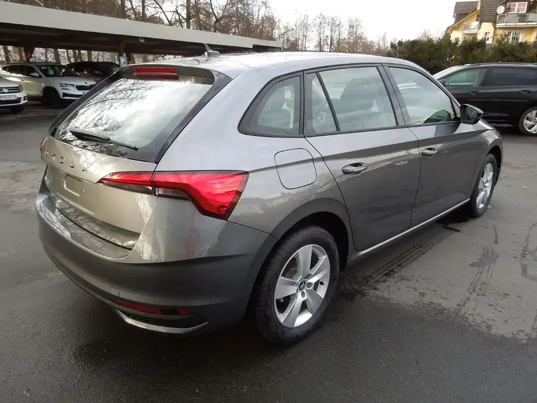 Skoda Scala - Thumbnail 4