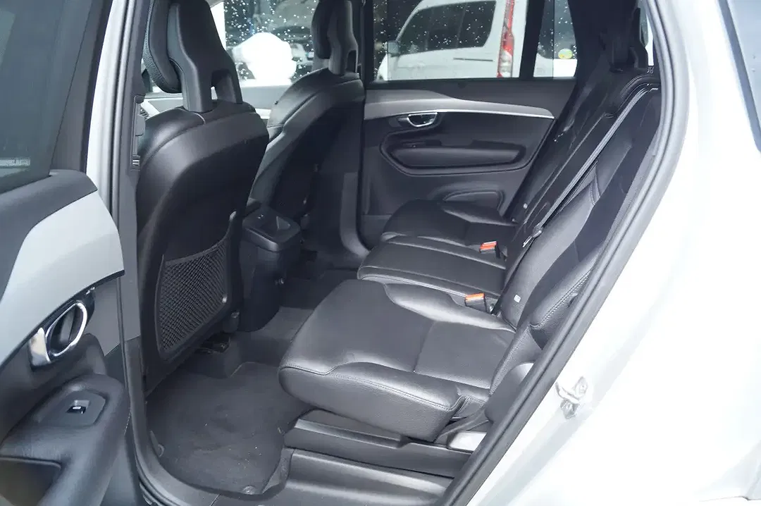 Volvo XC90 - Thumbnail 12