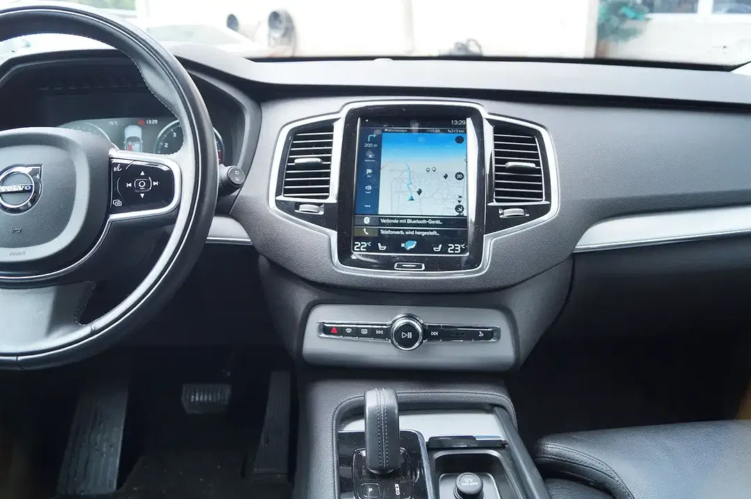 Volvo XC90 - Thumbnail 15