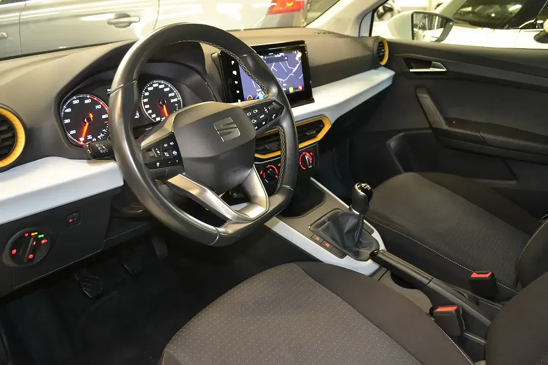 SEAT Arona - Thumbnail 10
