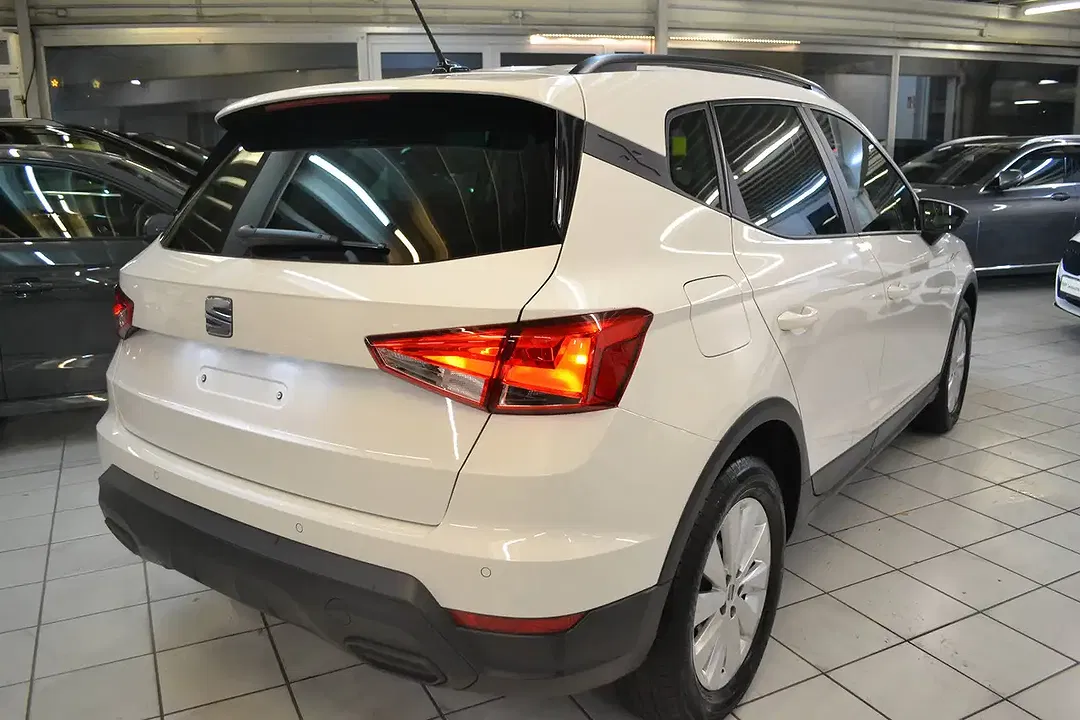 SEAT Arona - Thumbnail 14