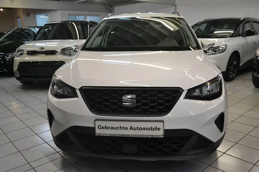 SEAT Arona - Thumbnail 3