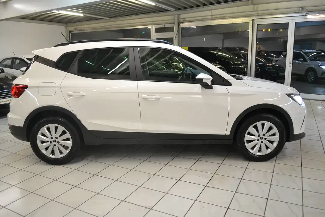 SEAT Arona - Thumbnail 8