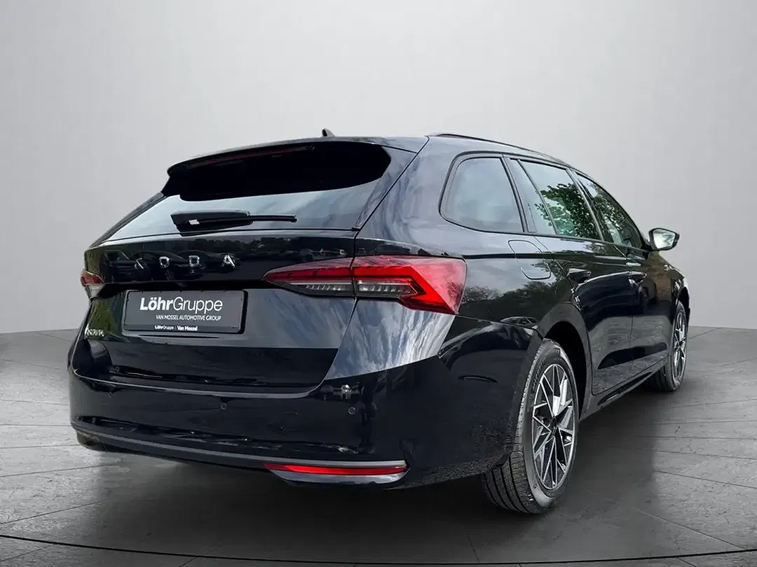 Skoda Octavia - Thumbnail 5