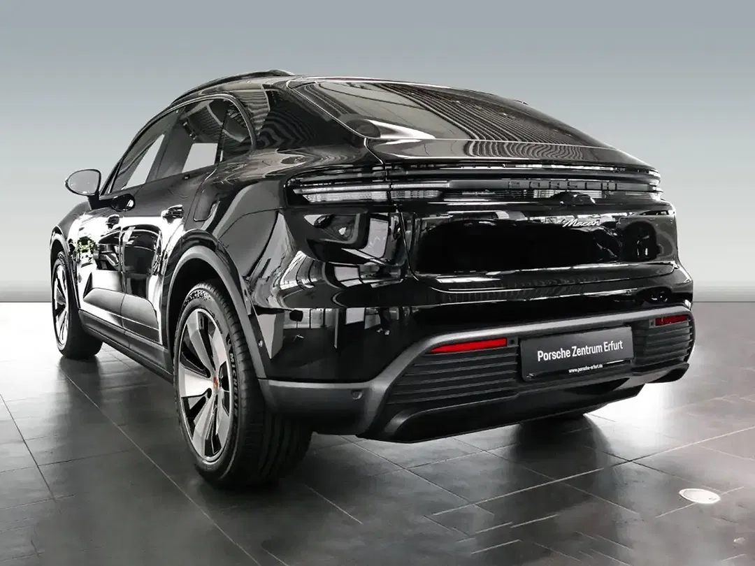 Porsche Macan - Thumbnail 3