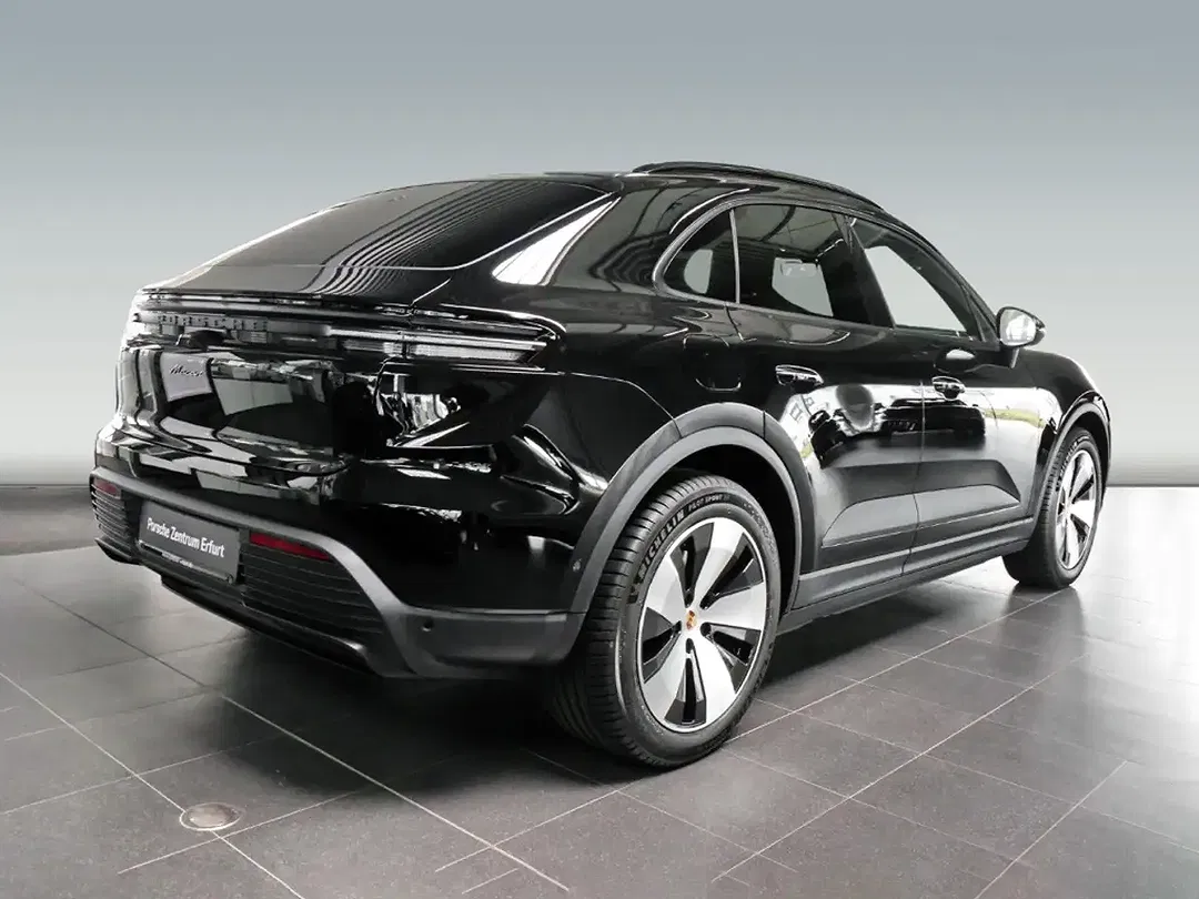 Porsche Macan - Thumbnail 6