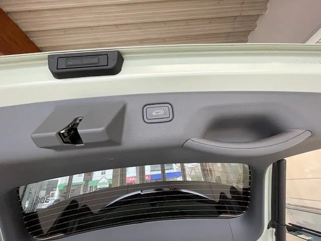 Kia EV3 - Thumbnail 6