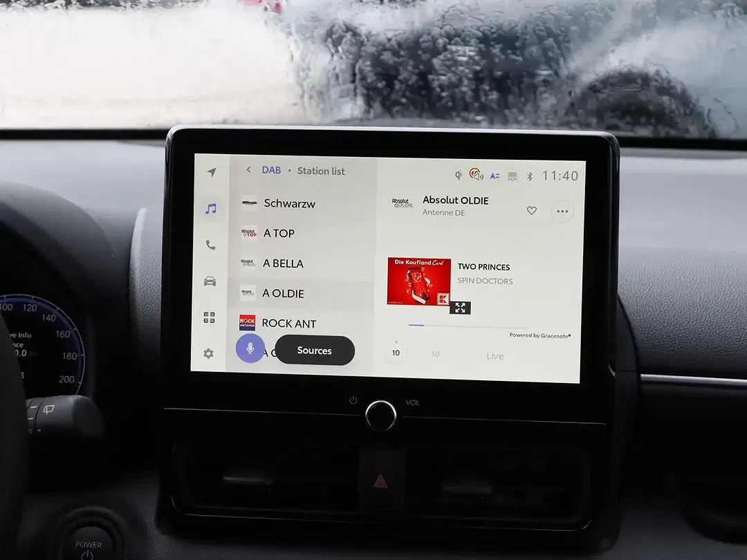 Toyota Yaris - Thumbnail 10