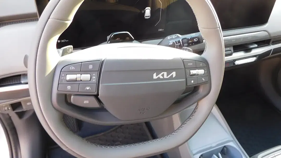 Kia EV3 - Thumbnail 13