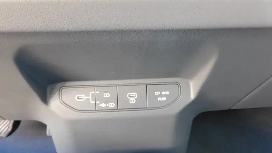 Kia EV3 - Thumbnail 15