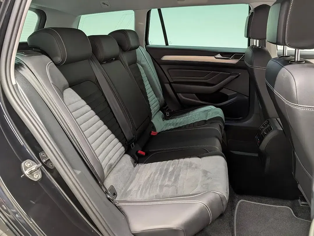 Volkswagen Passat Variant - Thumbnail 11