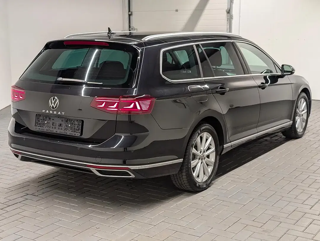 Volkswagen Passat Variant - Thumbnail 4