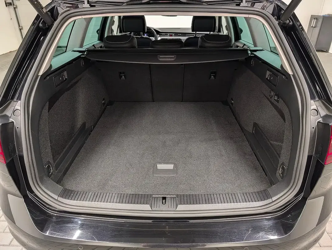 Volkswagen Passat Variant - Thumbnail 8