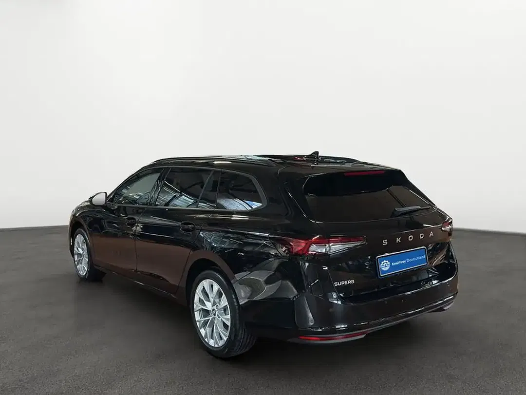 Skoda Superb - Thumbnail 3