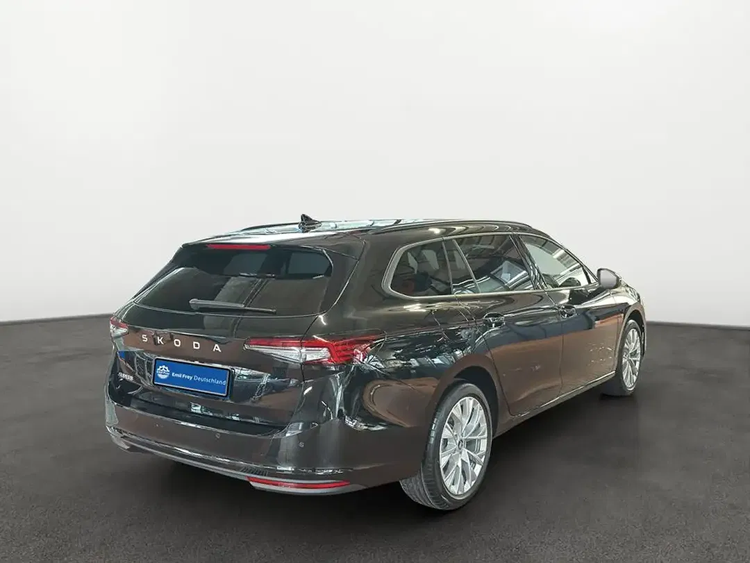 Skoda Superb - Thumbnail 6