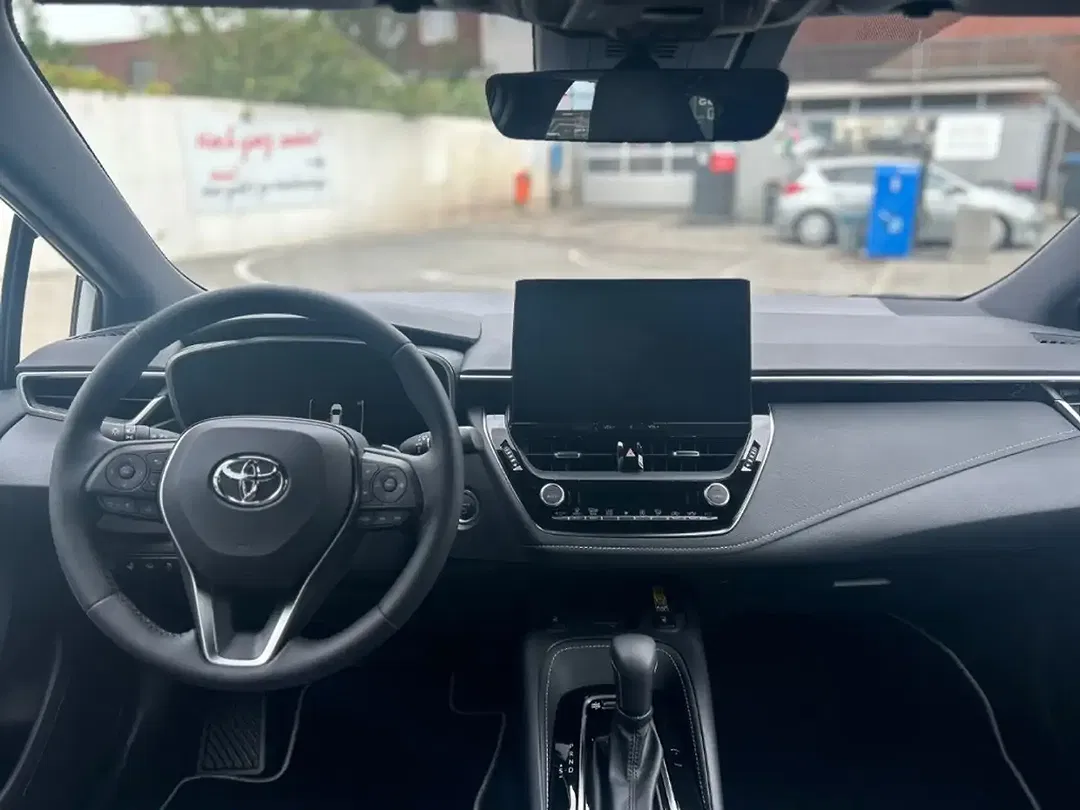 Toyota Corolla - Thumbnail 15